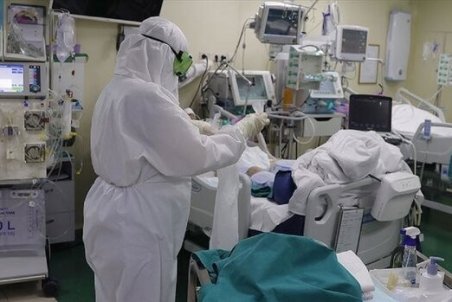 روند کاهش پیک پنجم کرونا در خراسان رضوی بسیار کند است