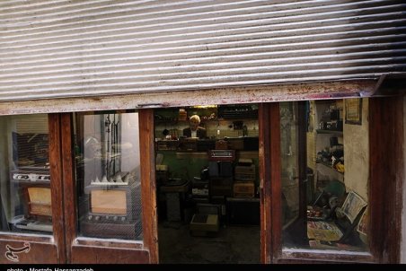 کسبه ظرفیت تعطیلی دیگری را ندارند/ باید به سمت واکسیناسیون اصناف پیش برویم