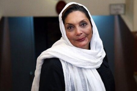 منیژه حکمت برای «تئودوراکیس» نوشت