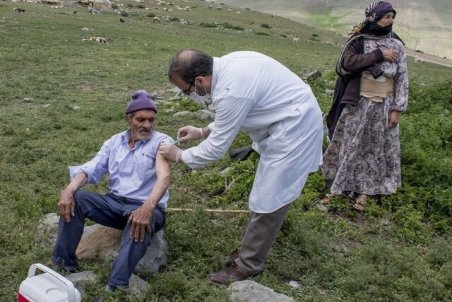 «کارایی چشمگیر» واکسیناسیون در کاهش میزان بستری دریافت کنندگان واکسن‌ها در ایران