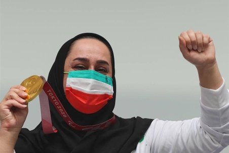 جوانمردی پرچمدار کاروان ایران در مراسم اختتامیه