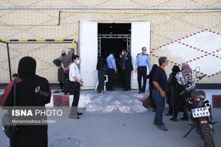 مراکز واکسیناسیون کرونا در شیراز ۲۴ ساعته می‌شود