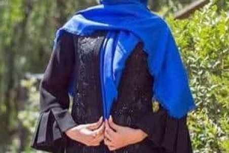 قانون ست کردن شال و روسری با مانتو مشکی