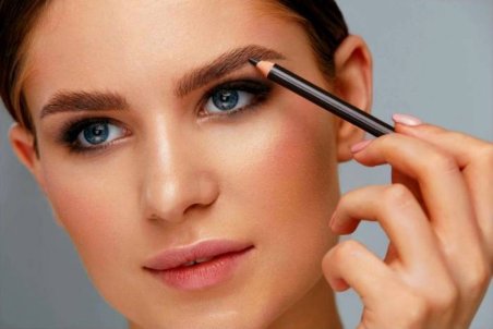 آموزش کشیدن ابرو با مداد