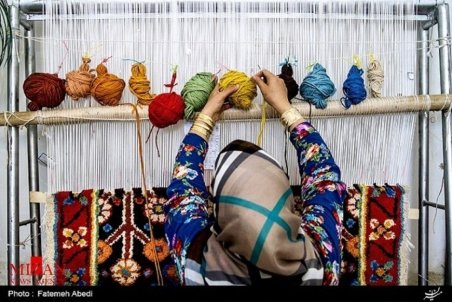 نابودی صادرات فرش با تحریم داخلی/ ظرفیت ایجاد ۱۰۰ هزار شغل فرش‌بافی در کارگاه‌های شهری و روستایی
