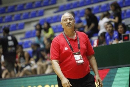 مهران حاتمی: به جذب بازیکن خارجی فکر می‌کنیم