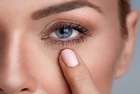 راه های درمان سیاهی دور چشم و دلایل آن