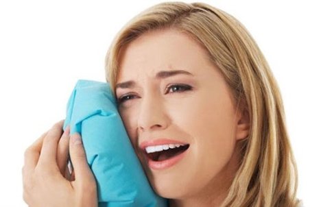 دلایل دندان درد شبانه؛ ۸ نشانه هشداردهنده