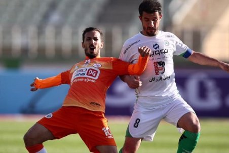 حدادی‌فر:تماشاگران کیفیت لیگ و تیم‌ملی را بهتر می‌کنند