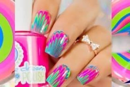 تصاویر طراحی ناخن با آب و لاک