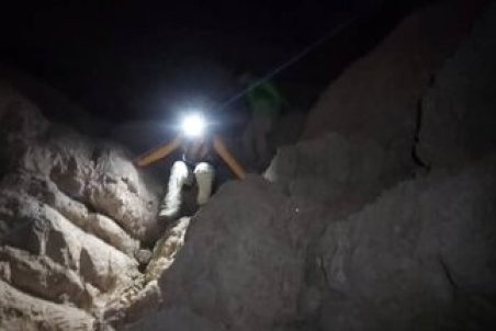 نجات ۳ کوهنورد گرفتار در کوه صفه اصفهان