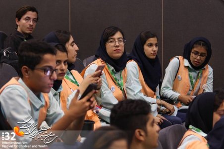 حضور 115 متقاضی در آزمون خبرنگاران نوجوان