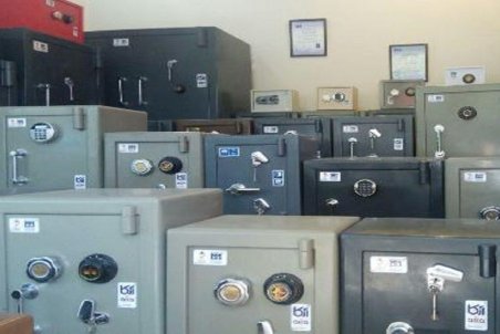 قیمت انواع گاو صندوق در بازار