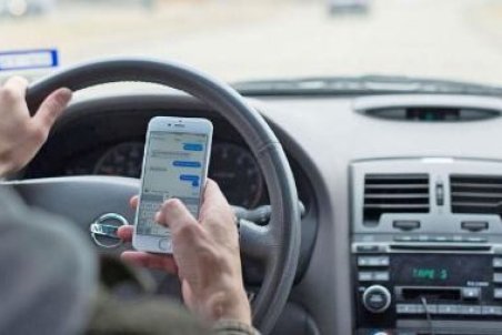 نرخ جرایم رانندگی در سال ۱۴۰۰؛ استفاده از تلفن همراه در حین رانندگی ۱۱۰ هزار تومان