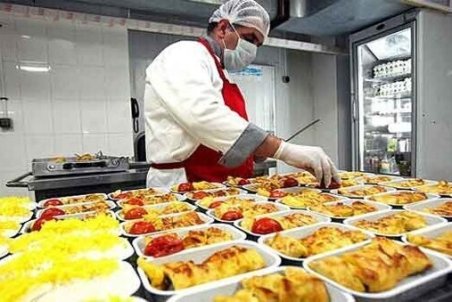 بلایی که گرانی بر سر رستوران‌ها آورد