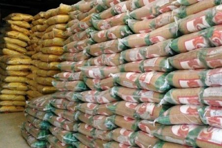 ترخیص ۱۵ هزار تن برنج از امروز/ مرغ و تخم مرغ به اندازه کافی وارد کشور شده است