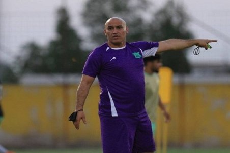 منصوریان: از بازیکنان تیم هوادار تقاضا می‌کنم تست کرونا بدهند