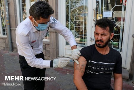 تزریق واکسن کرونا به بیش از 18 هزار نفر در مراکز سیار