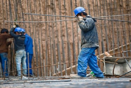 آیا میزان بیمه بیکاری کارگران بر اساس سابقه کار تفاوت دارد؟