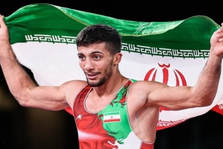قهرمان جهان و المپیک: الگوی من حمید سوریان است/ از مسئولان نه وعده‌ای داشتیم و نه پاداشی!