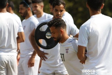 آقاخان: بازی کردن زیر نظر عنایتی افتخار بزرگی است