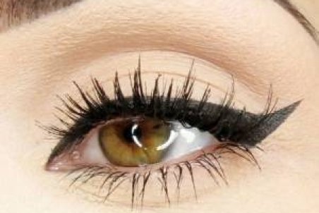 آموزش تصویری کشیدن خط چشم دنباله دار