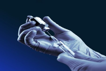 آغاز تزریق دز یادآور واکسن کرونا در مشهد