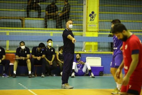 پیمان اکبری : بازیکنان اصلی پیکان را در اختیار ندارم/ به بازیکنانم اعتقاد دارم