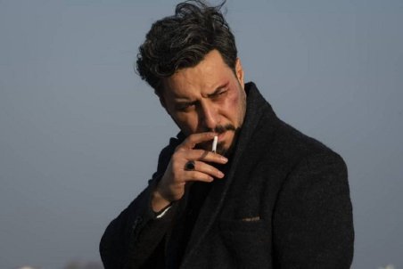 «نمایش سیگار در سریال زخم کاری اشتباه بود»