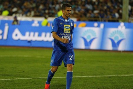 کنایه‌های وریا به فدراسیون و عزیزی خادم