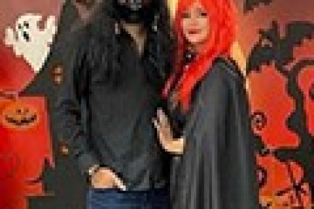 انتقاد شدید از شاهرخ استخری بابت تیپ هالووینی