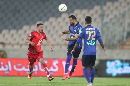 منیعی: نشستن روی نیمکت استقلال هم افتخار و دستاورد بزرگی است