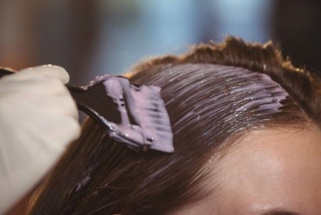 رنگ کردن مو در دوران پریودی