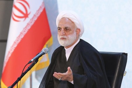 (ویدئو) اژه‌ای: من آیت‌الله نیستم!