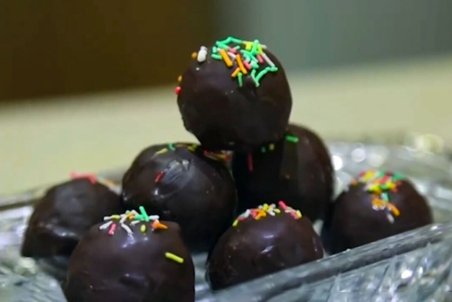 طرز تهیه شیرینی ترافل نارگیلی بدون نیاز به فر + فیلم