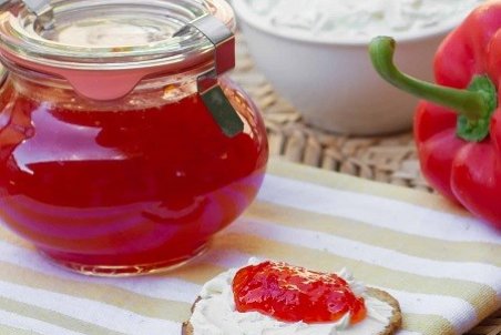 دستور تهیه مربای فلفل دلمه ای