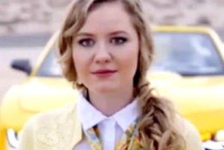 بازیگر نقش فلورا در سریال سرجوخه