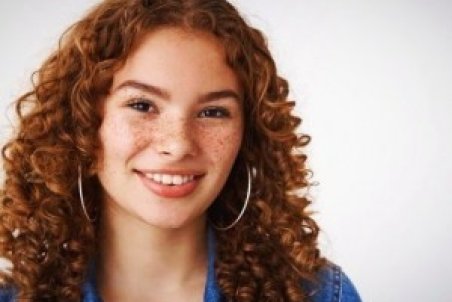 تیره ترین لک صورت را با آب پیاز درمان کنید + ماسک