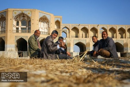 آب ۱۲ روز در زاینده‌رود جاری خواهد بود/ تضمینی وجود ندارد که آب در بالادست برداشت نشود