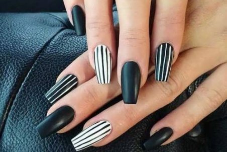 مدل طراحی ناخن راه راه