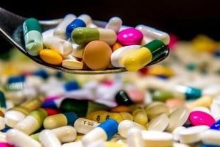 ۱۰ تا ۱۵ درصد مصرف دارو در ایرانی‌ها، "خودسرانه" است