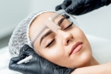 همه آنچه لازم است درباره دکاپاژ ابرو بدانید