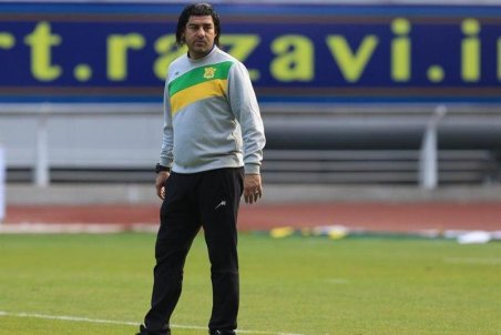 سراج: بازیکنان صنعت نفت همچنان بدون دریافتی کار می‌کنند