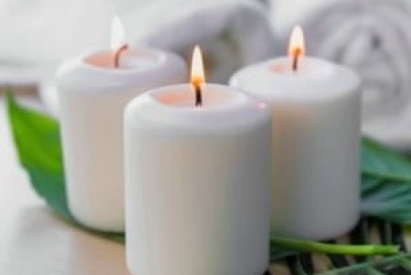 بهترین روش پاک کردن لکه شمع از لباس و سطوح