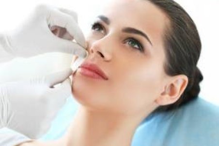 رفع موهای زائد صورت و وکس طبیعی