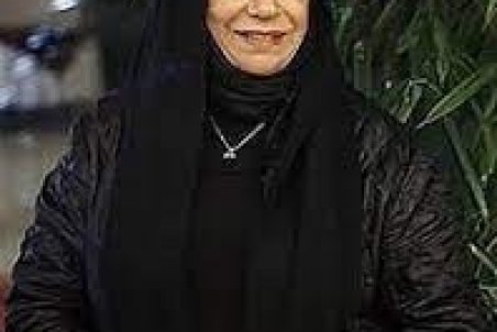 ماجرای رقص بازیگر زن برنامه زنده را متوقف کرد!