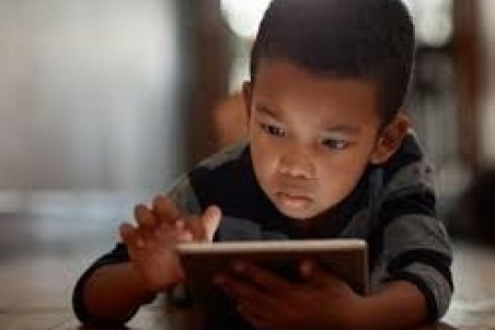 چگونه به بیمار مبتلا به اوتیسم کمک کنیم؟