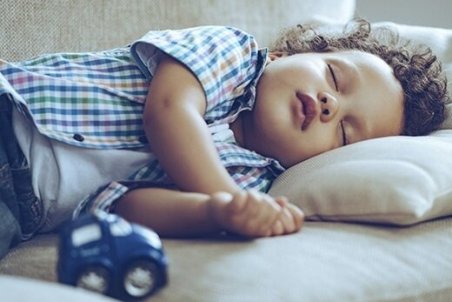 علائم و درمان "آپنه خواب" در کودکان