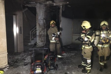 آتش‌سوزی پاساژی در تجریش/ نجات ۱۰ نفر با نردبان هیدرولیکی + تصاویر