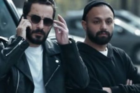 عکس دسته جمعی بازیگران در مدرسه صابر ابر